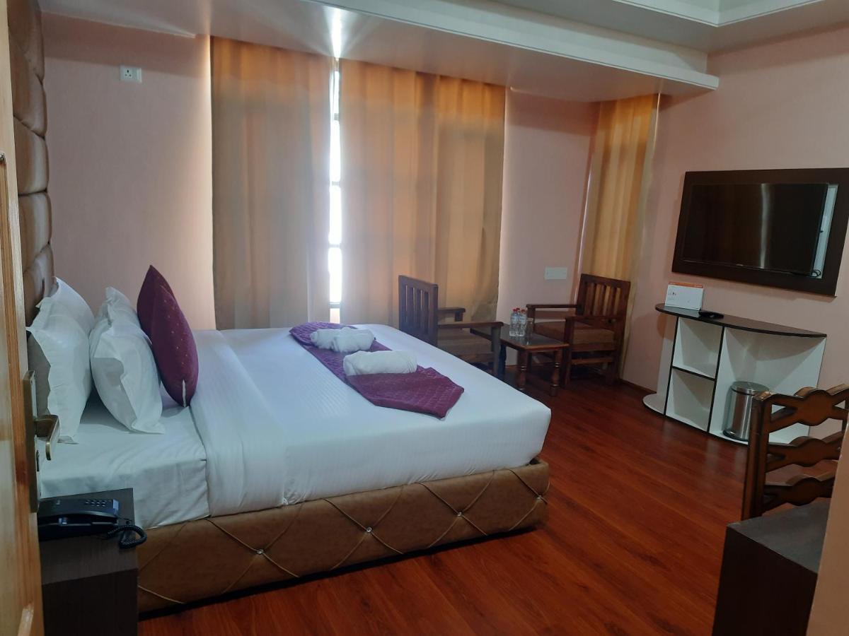 Fair Mount, Airport Road, Humhama Srinagar Hotel Bagian luar foto