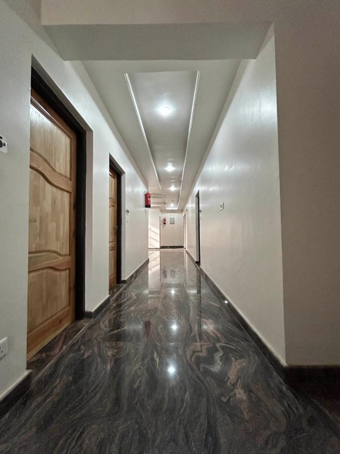 Fair Mount, Airport Road, Humhama Srinagar Hotel Bagian luar foto