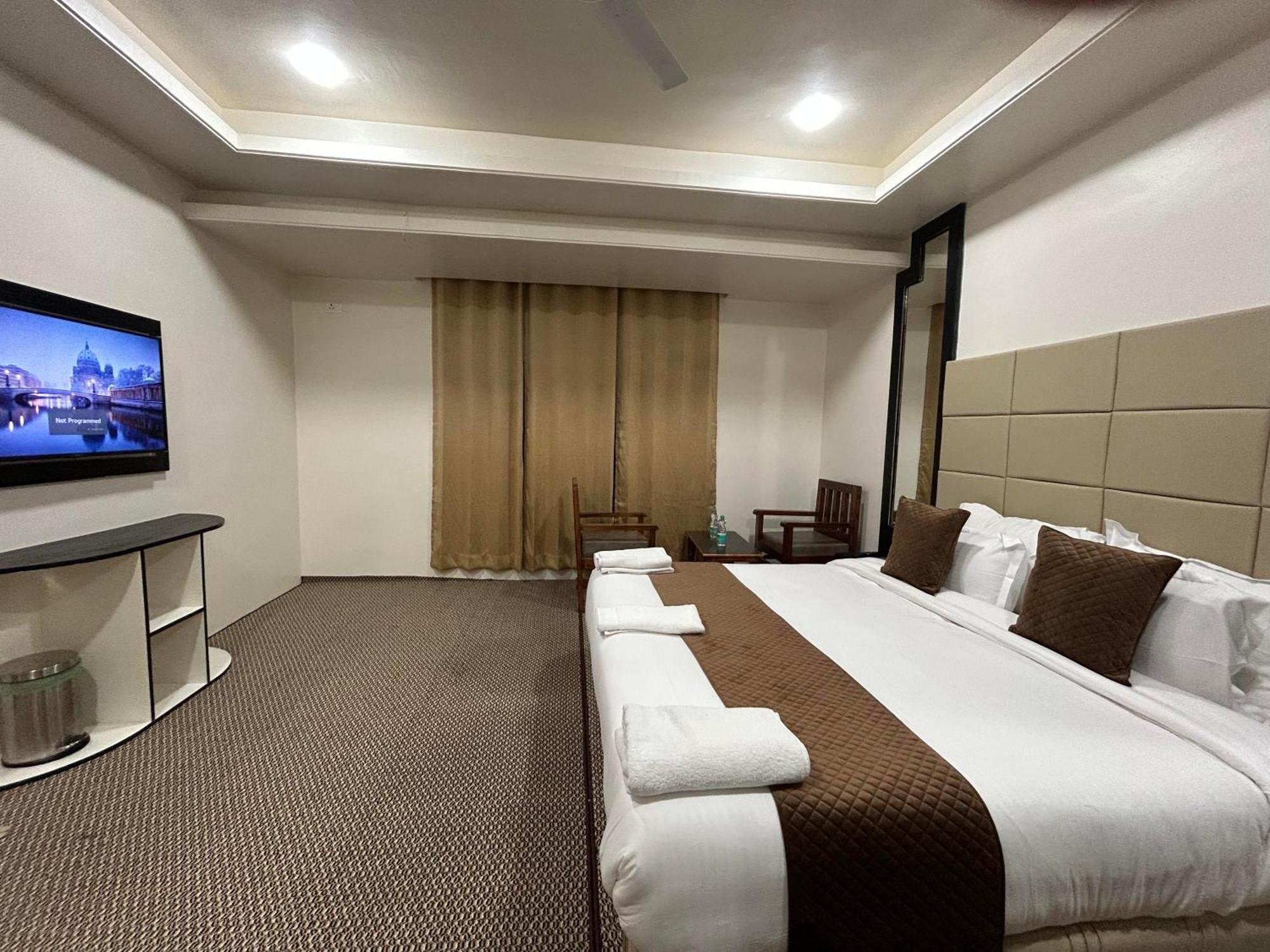 Fair Mount, Airport Road, Humhama Srinagar Hotel Ruang foto